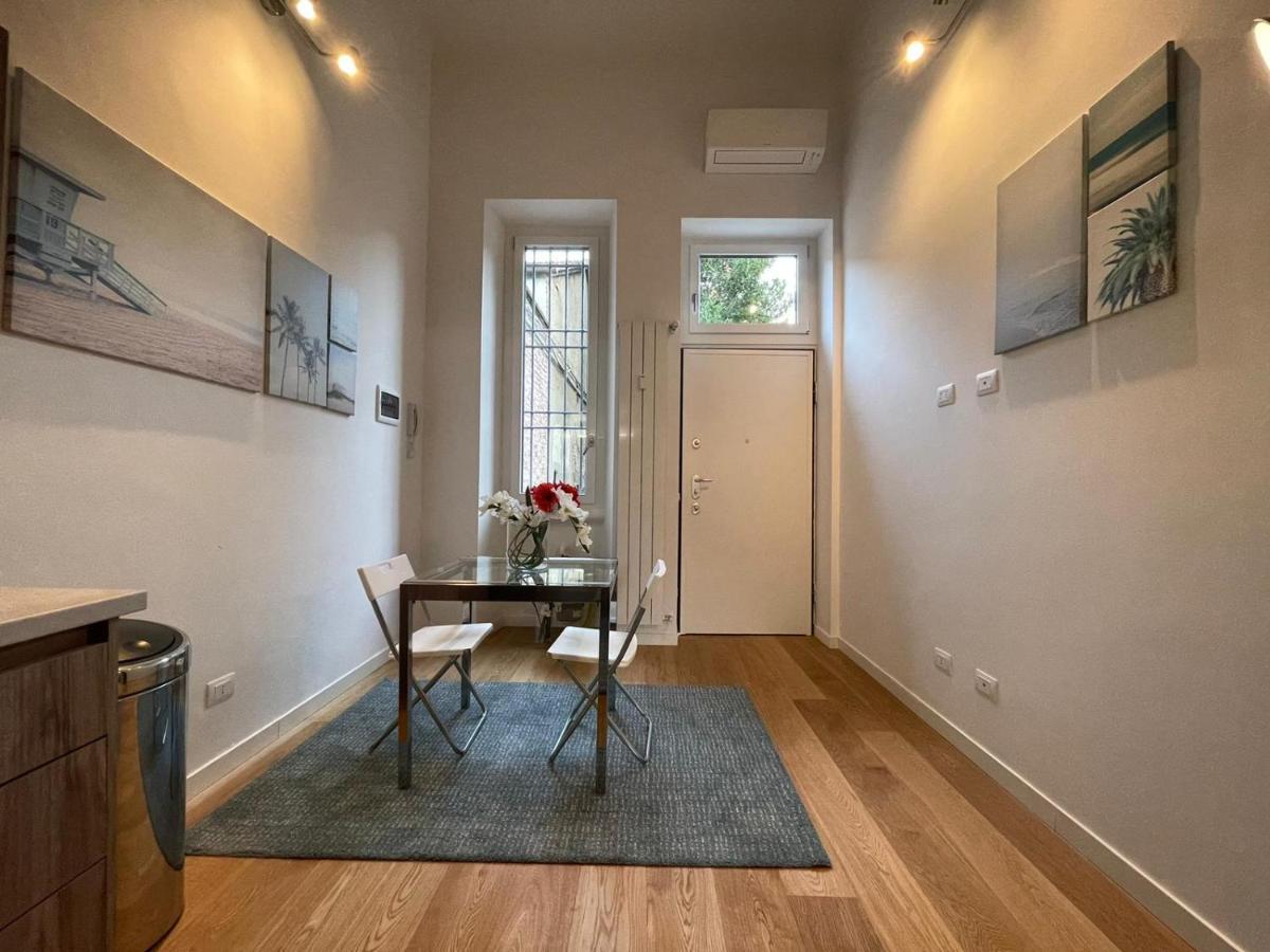 شقة Navigli Design Loft - 7 Stops From Duomo, Ac, Netflix ميلان المظهر الخارجي الصورة