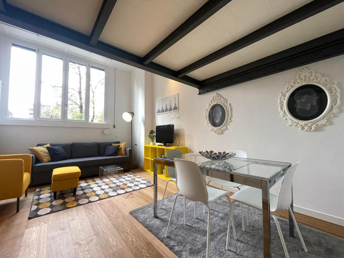 شقة Navigli Design Loft - 7 Stops From Duomo, Ac, Netflix ميلان المظهر الخارجي الصورة