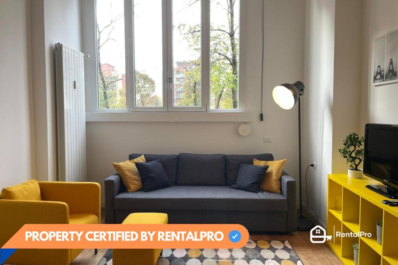 شقة Navigli Design Loft - 7 Stops From Duomo, Ac, Netflix ميلان المظهر الخارجي الصورة