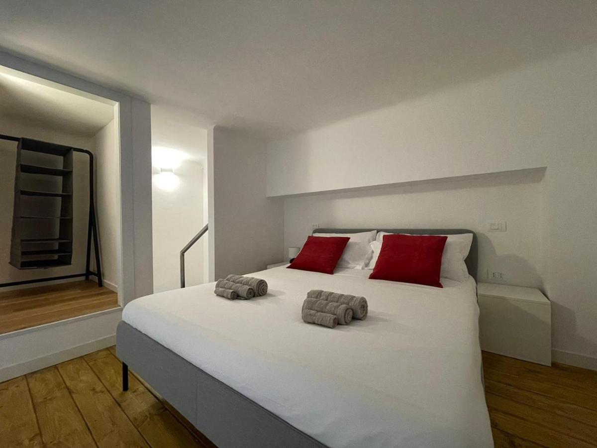 شقة Navigli Design Loft - 7 Stops From Duomo, Ac, Netflix ميلان المظهر الخارجي الصورة